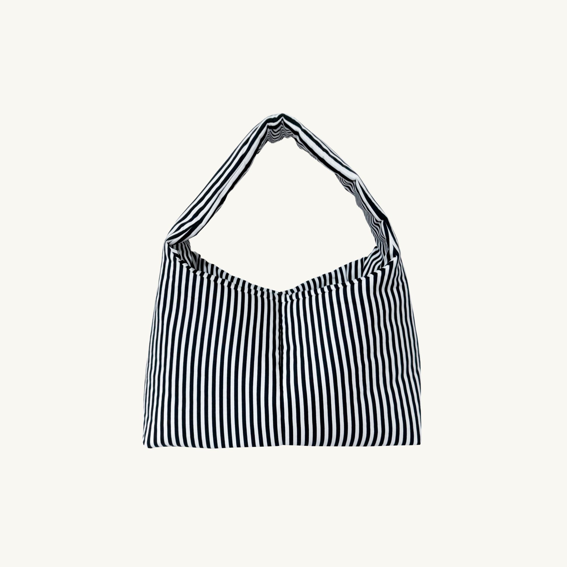 BUTTER BAG - BLACK STRIPED